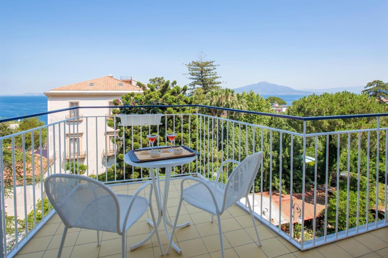 Hotel La Meridiana Sorrento Exterior photo
