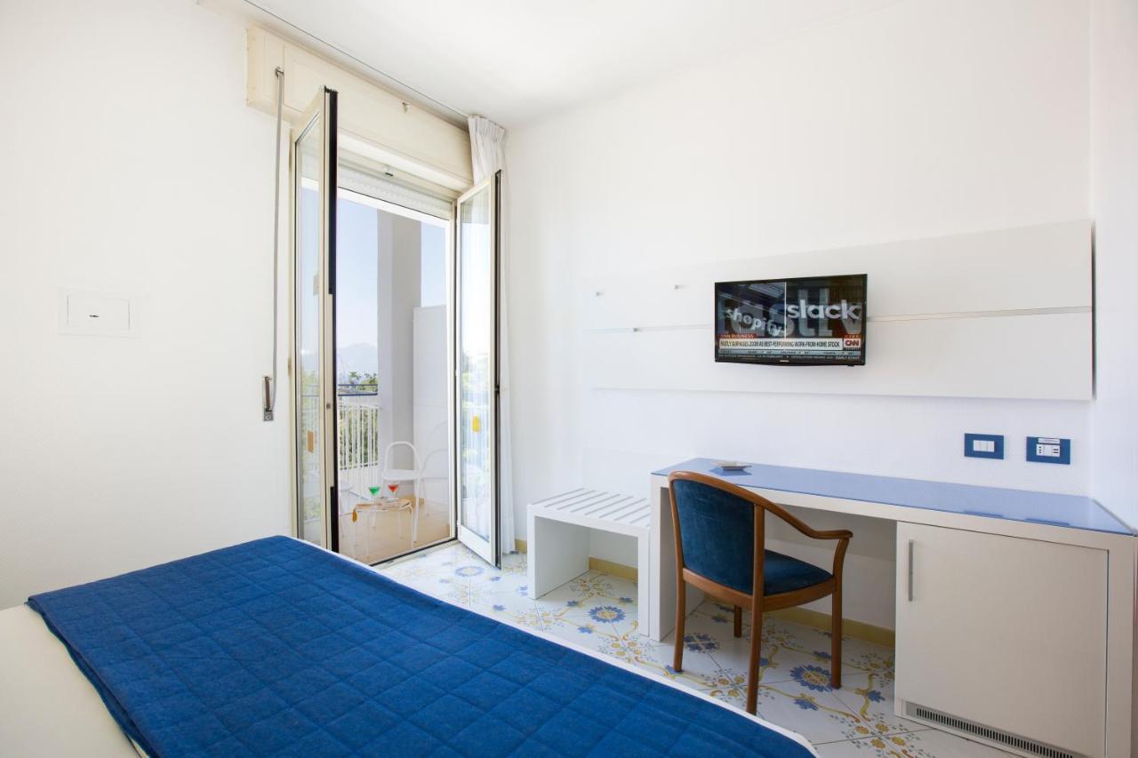 Hotel La Meridiana Sorrento Exterior photo