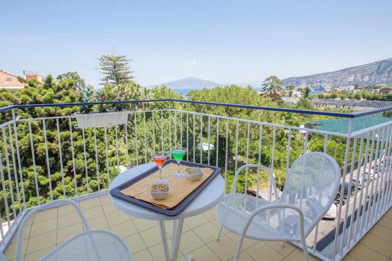 Hotel La Meridiana Sorrento Exterior photo