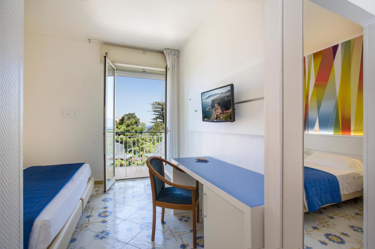 Hotel La Meridiana Sorrento Exterior photo