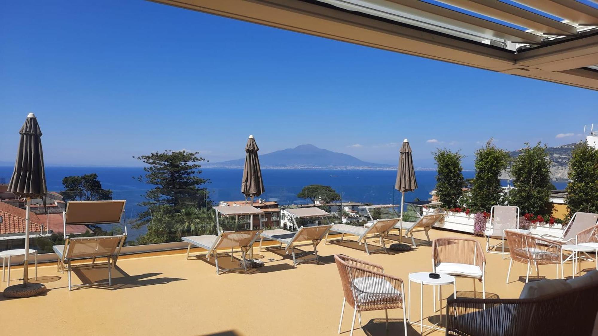Hotel La Meridiana Sorrento Exterior photo