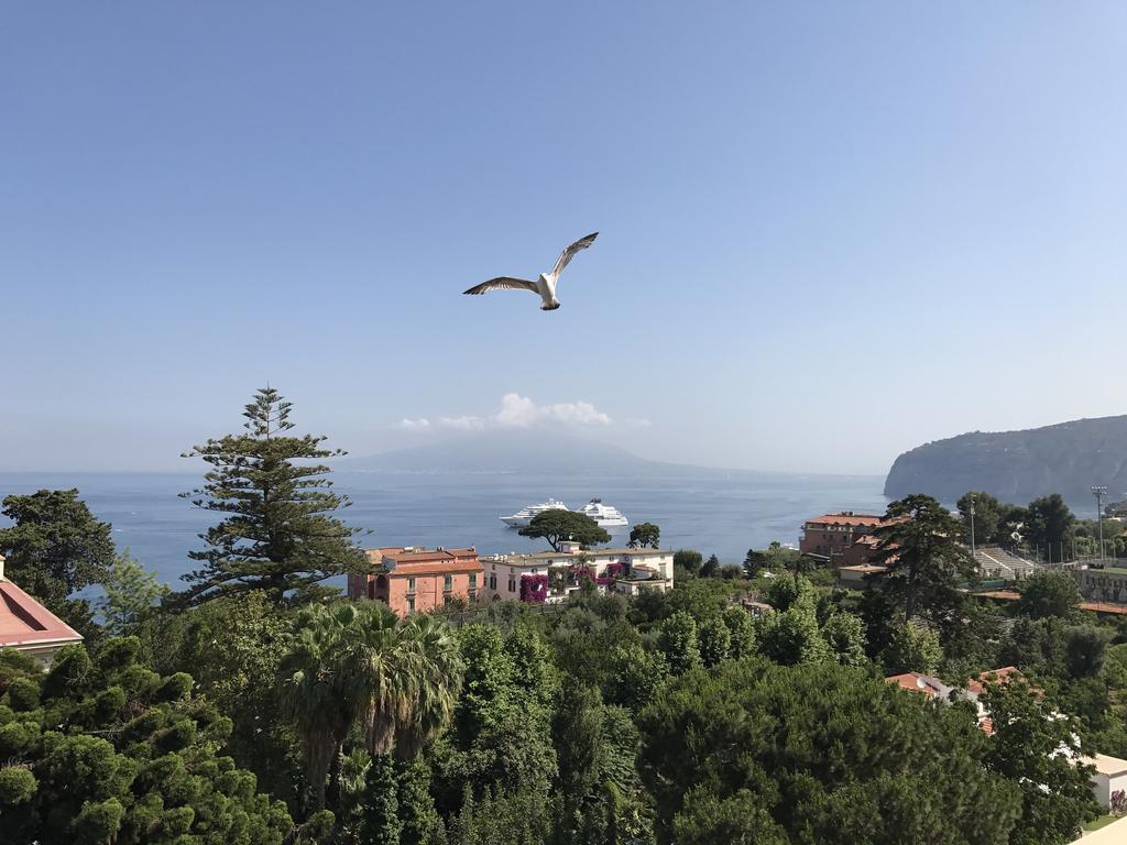 Hotel La Meridiana Sorrento Exterior photo
