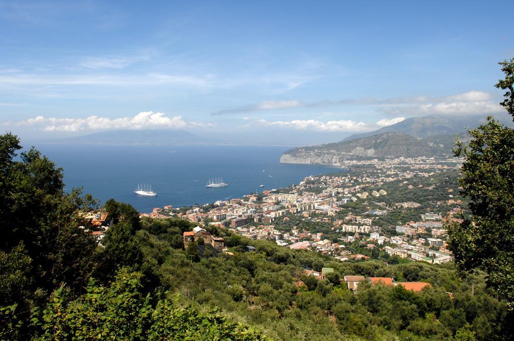Hotel La Meridiana Sorrento Exterior photo